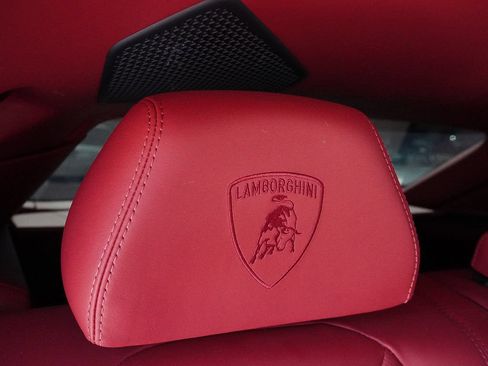 Used 2022 Lamborghini Urus AWD/4WD image 55