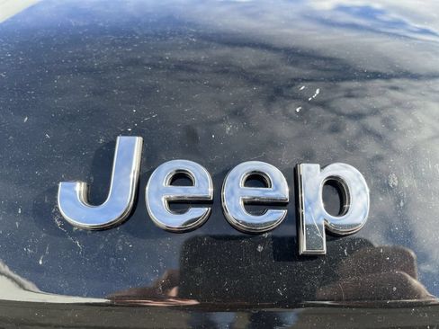 Used 2021 Jeep Grand Cherokee L Limited AWD/4WD image 29