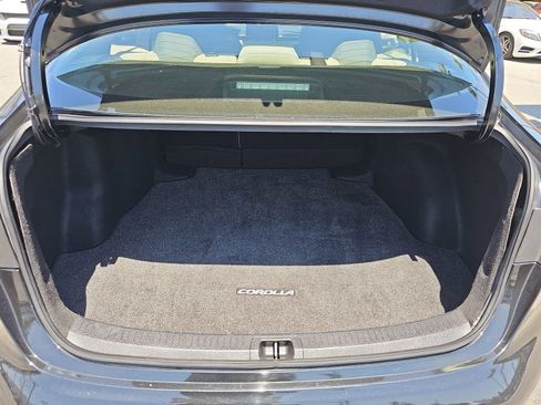 Used 2022 Toyota Corolla LE w/ Carpet Mat Package (TMS) FWD image 12