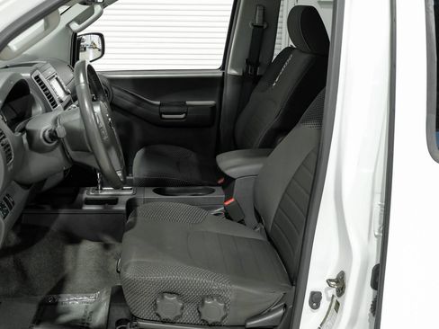 Used 2014 Nissan Xterra PRO-4X w/ Nevada Tow Package AWD/4WD image 35