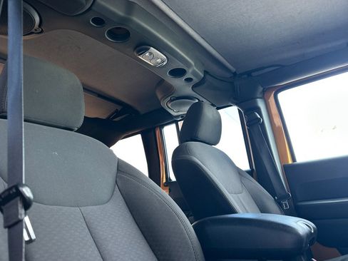 Used 2014 Jeep Wrangler Unlimited Sport AWD/4WD image 17