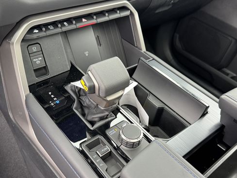 New 2026 Toyota Sequoia Platinum AWD/4WD image 19