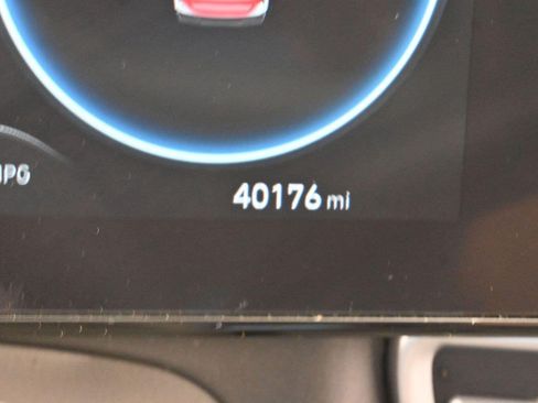 Used 2024 Hyundai Elantra SEL FWD image 18