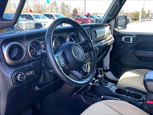 Used 2018 Jeep Wrangler Sport S image 14