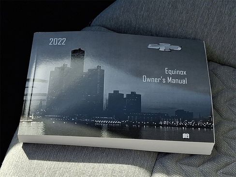 Used 2022 Chevrolet Equinox LT image 24