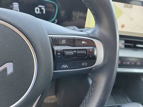 Used 2023 Kia Sportage EX FWD image 19