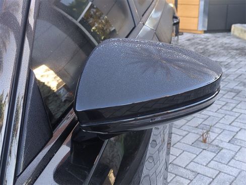 Used 2024 Audi A8 L 3.0T w/ Comfort Plus Package image 13