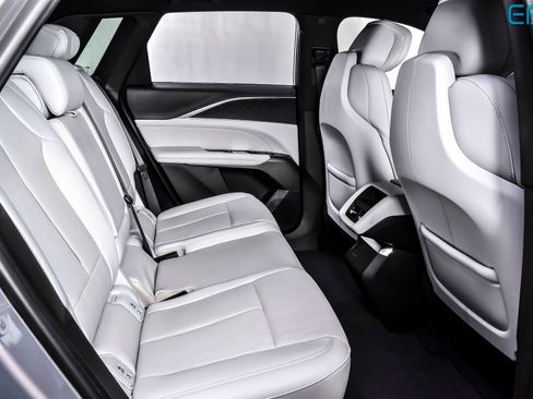 Used 2024 Cadillac Lyriq Luxury image 20