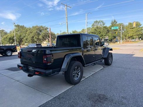 Used 2025 Jeep Gladiator Mojave AWD/4WD image 5