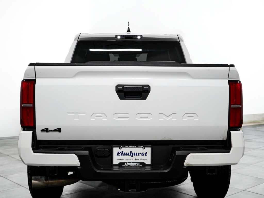 Used 2025 Toyota Tacoma TRD Off-Road AWD/4WD image 6