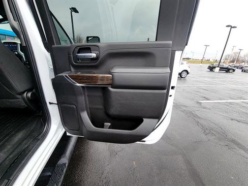 Used 2022 GMC Sierra 2500 SLE w/ SLE Value Package; image 13
