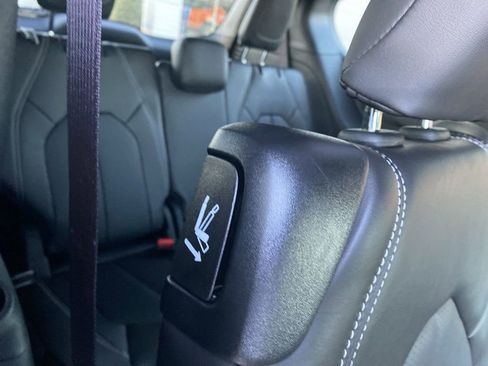 New 2026 Chrysler Pacifica Select FWD image 12