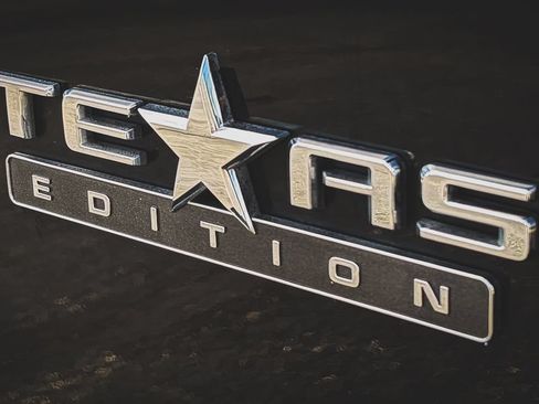 Used 2020 Chevrolet Silverado 1500 LT w/ Texas Edition AWD/4WD image 3