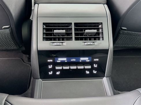 Certified 2025 Porsche Panamera 4 AWD/4WD image 28