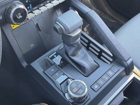 Used 2025 Toyota Tacoma 4x4 Double Cab Hybrid image 22