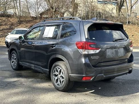 Used 2019 Subaru Forester Premium image 22