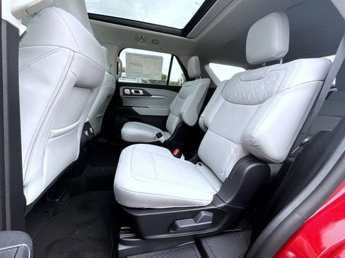 New 2026 Ford Explorer Platinum w/ LUX Leather Package AWD/4WD image 23
