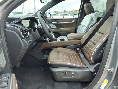 New 2026 GMC Acadia Denali Ultimate AWD/4WD image 11