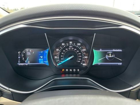 Used 2014 Ford Fusion SE w/ Equipment Group 202A image 17