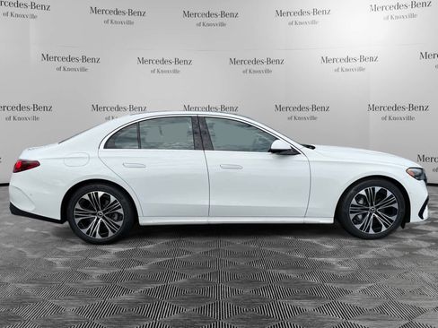 Used 2025 Mercedes-Benz E 350 4MATIC Sedan image 6