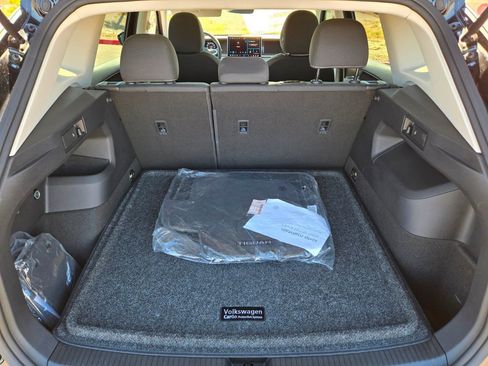 Used 2025 Volkswagen Tiguan S FWD image 11