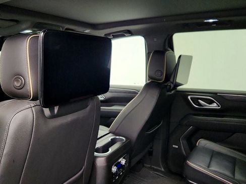 Used 2021 GMC Yukon SLT w/ SLT Premium Package AWD/4WD image 24