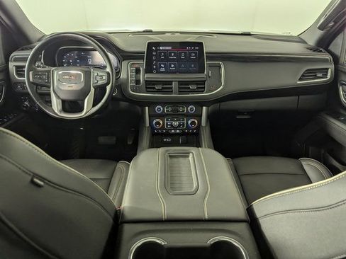 Used 2023 GMC Yukon SLT w/ SLT Premium Package image 19