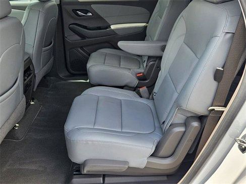 Certified 2021 Chevrolet Traverse LT w/ LT Premium Package image 10