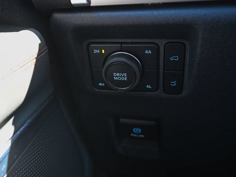 Used 2025 Ford Expedition Active AWD/4WD image 41