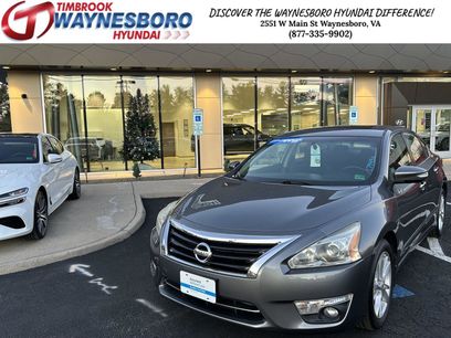 Used 2015 Nissan Altima 2.5 SV w/ Convenience Package