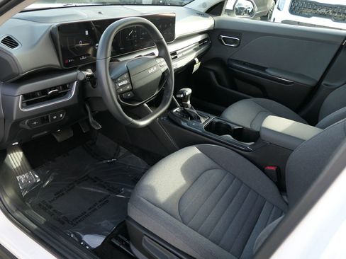 Certified 2025 Kia K4 EX image 11