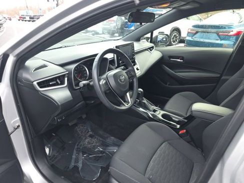 Used 2019 Toyota Corolla SE image 2