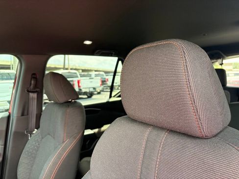 Used 2025 Honda Pilot Sport image 23