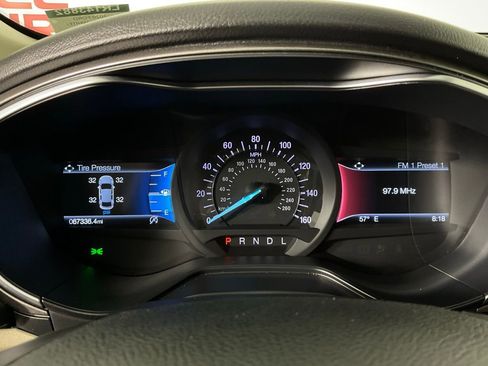 Used 2020 Ford Fusion SE image 24