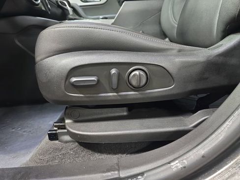 Used 2022 Chevrolet Blazer LT image 30