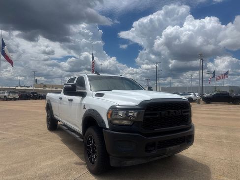 Used 2024 RAM 2500 Tradesman w/ Protection Group AWD/4WD image 2