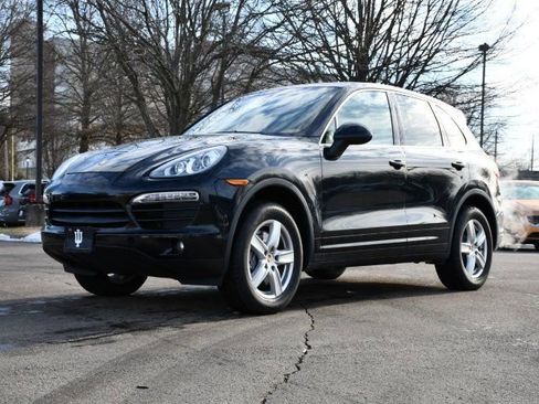 Used 2014 Porsche Cayenne Base image 3
