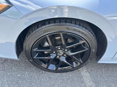 Used 2023 Honda Civic Sport image 7