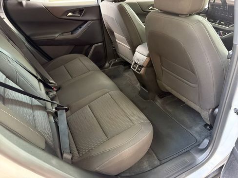 Used 2026 Chevrolet Equinox LT FWD image 32