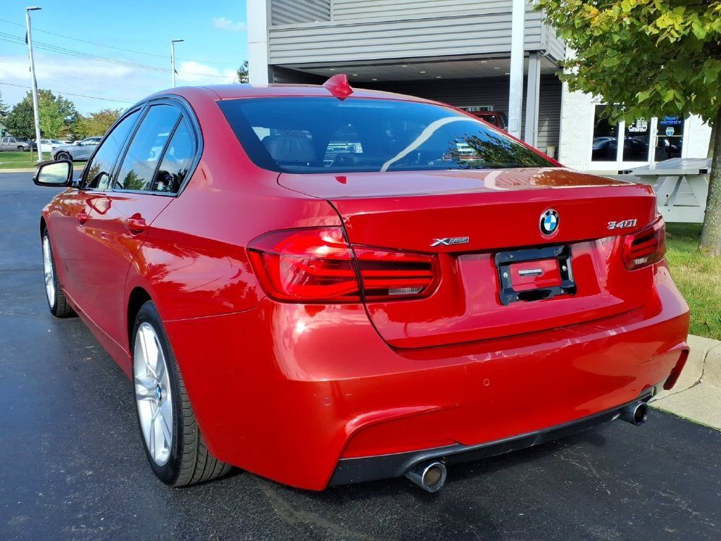 Used 2016 BMW 340i xDrive Sedan AWD/4WD image 6