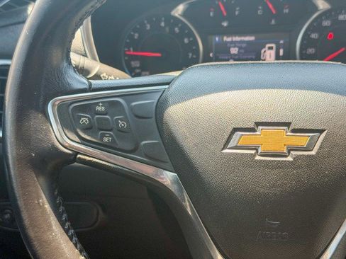 Used 2019 Chevrolet Equinox LT FWD image 9