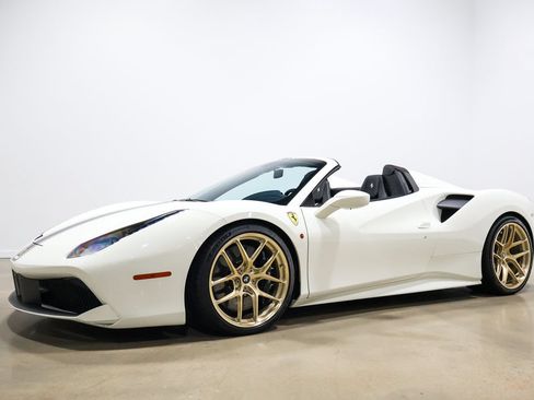 Used 2017 Ferrari 488 Spider RWD image 28