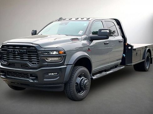 New 2026 RAM 5500 Tradesman AWD/4WD image 2