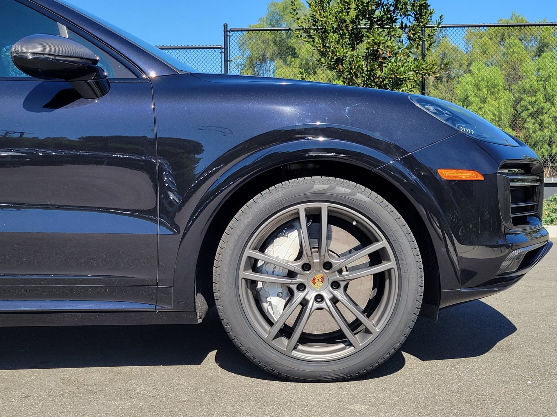 Certified 2022 Porsche Cayenne Turbo AWD/4WD image 11