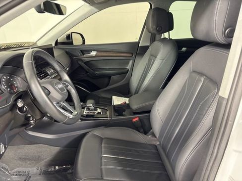 Used 2023 Audi Q5 2.0T Premium w/ Convenience Package image 16