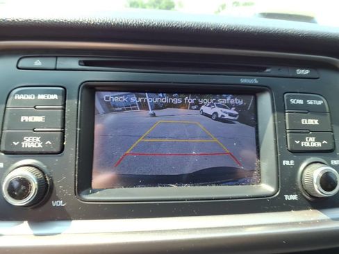 Used 2017 Kia Optima LX FWD image 10
