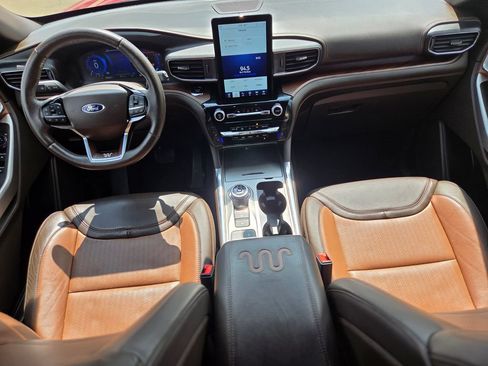Used 2023 Ford Explorer King Ranch w/ Technology Package RWD image 9