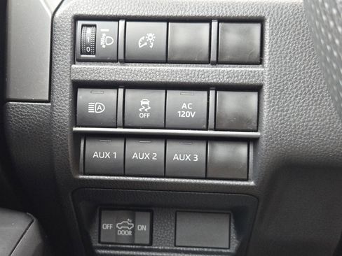 Used 2024 Toyota Tacoma TRD Off-Road image 25