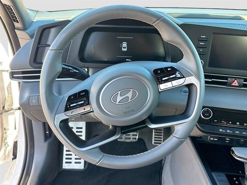 Certified 2025 Hyundai Elantra Sport FWD image 17