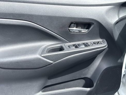 Used 2025 Nissan Versa SV image 17
